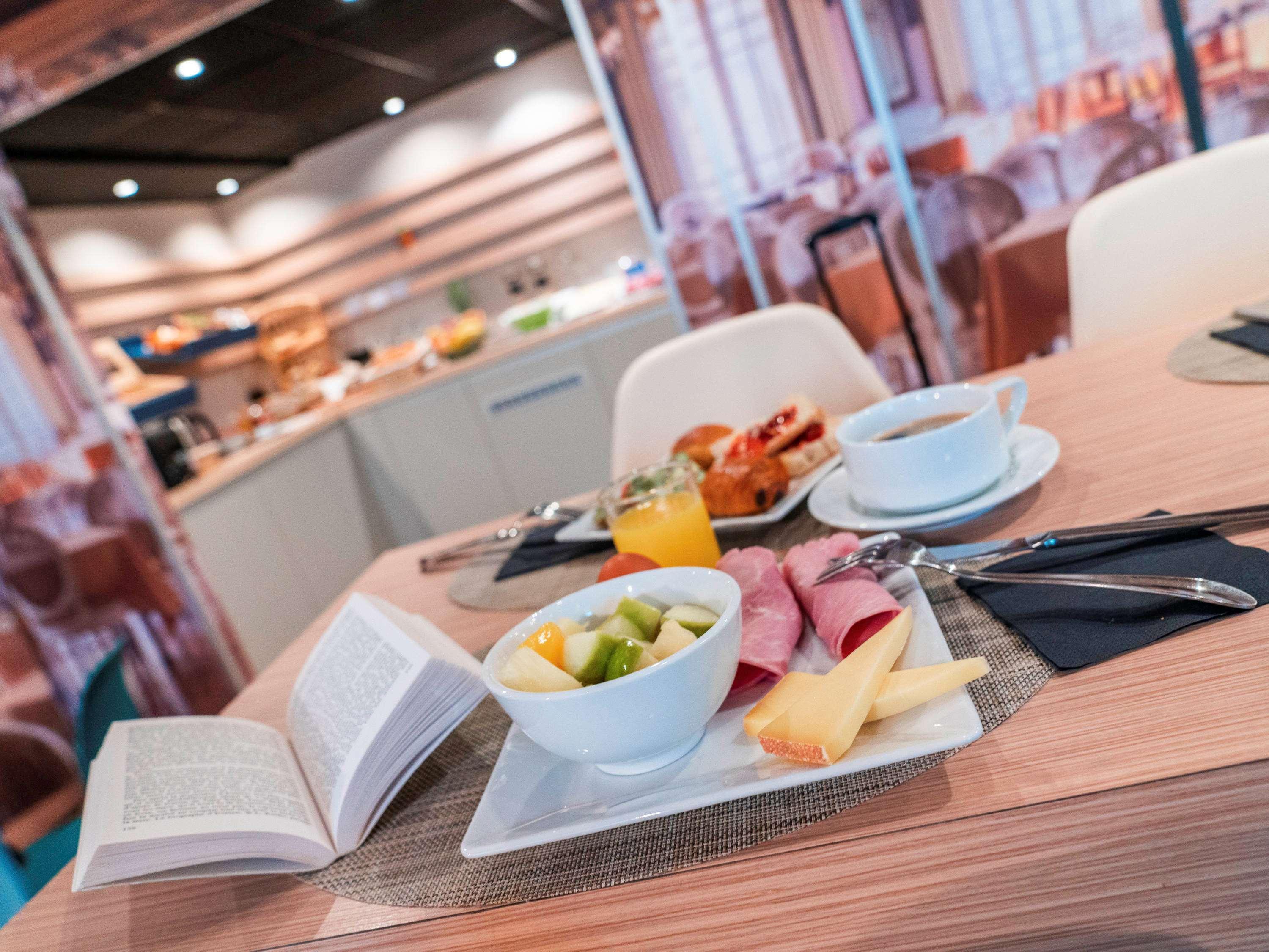 Ibis Styles Clamart Gare Grand Paris Exterior photo