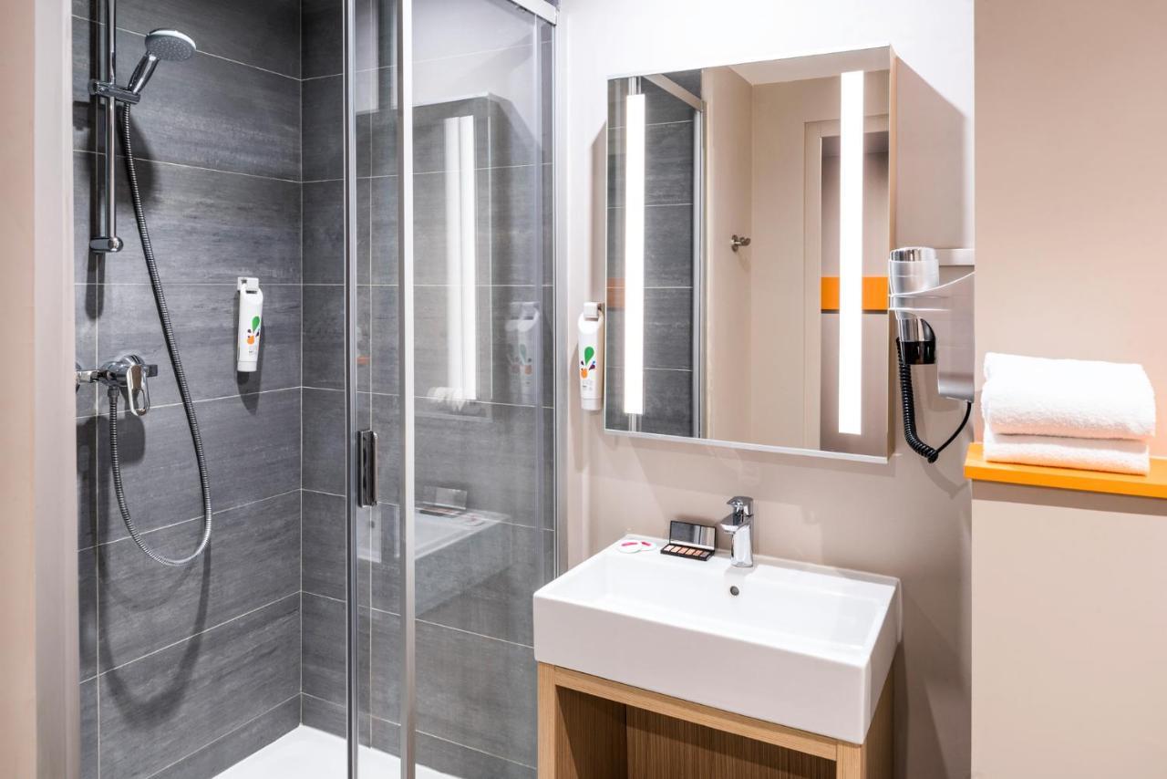 Ibis Styles Clamart Gare Grand Paris Exterior photo